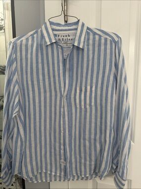 Frank & Eileen Blue and White Striped Casual Button-Down Shirt